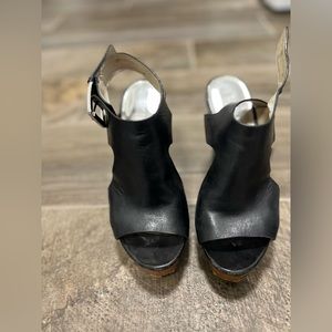 Steve Madden platform heel